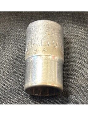 VTG Mac Tools 1/2" Drive 9/16" 12PT SAE Shallow Chrome Socket USA V182 Great Con